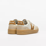 V-90 - Pure Camel Almond Natural